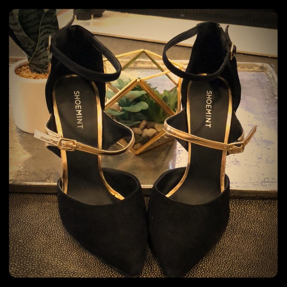 Strappy Pumps